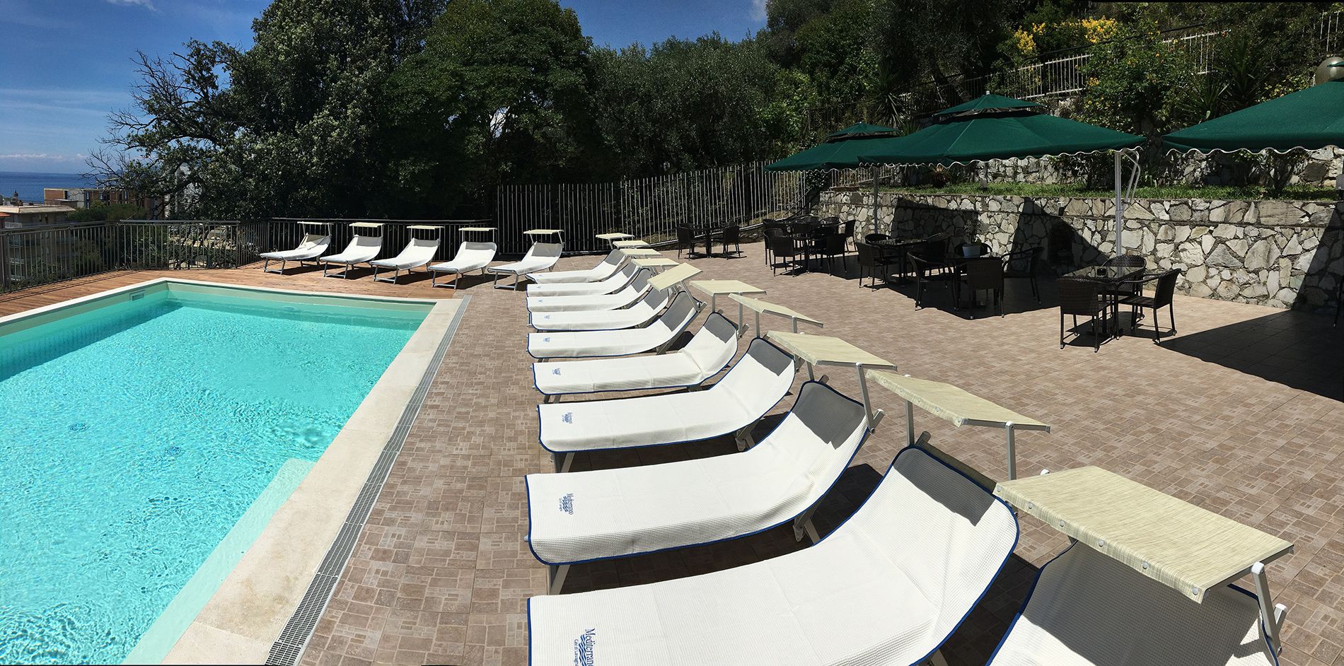 Hotel Lavagna con Pool vista mare